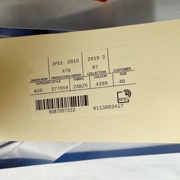 NWT Gucci Strawberry Print Bow Tie Cotton Button Down Blouse Size 40 IT - Picture 10 of 16